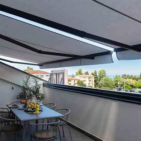 Design Penthouse No 23 * Porec